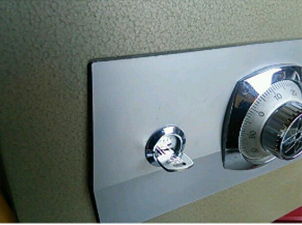 金庫鍵開けイメージ画像